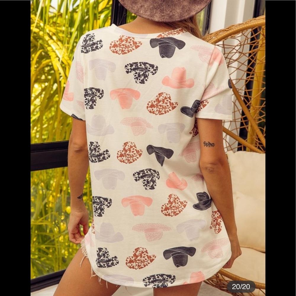 Hat Print Top - Picture 5 of 6